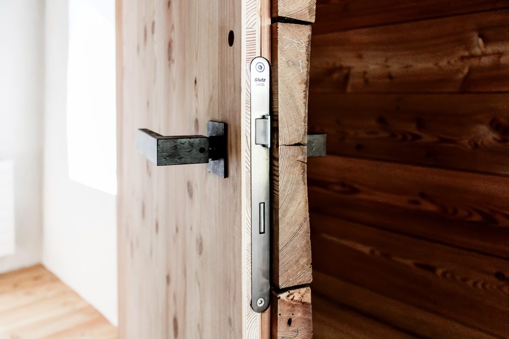 Architekturfotografie Dachgeschoss Wallis – Grafisto