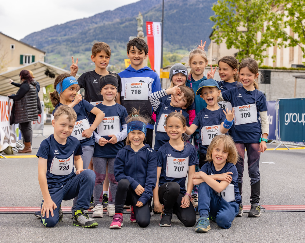 Portrait Lachen Wallis – Grafisto